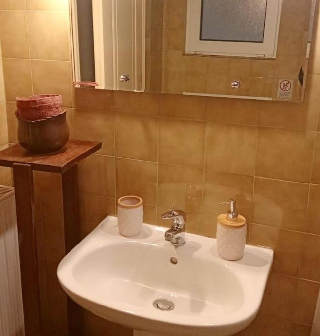Central Artistic 2-Bedroom Apartment 79Sqm Tripoli Exteriör bild